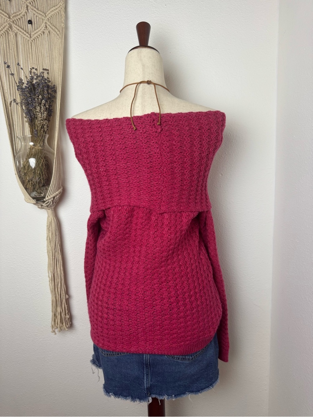 Banana Republic Off-the-Shoulder Cable Sweater in Raspberry - Picture 3 of 4
